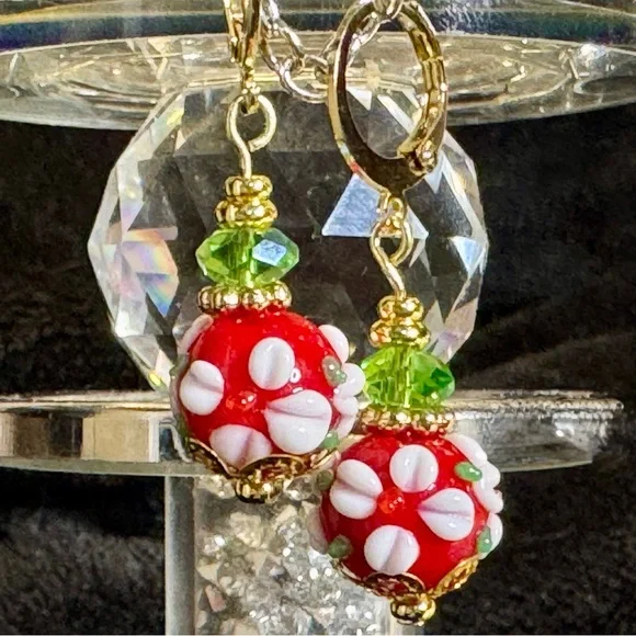 Artisan Red and Green Lampwork Glass Necklace, Bracelet, 2 pair of earrings - Picture 10 of 13